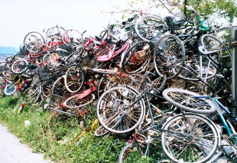 Craigslist freebie of the day: 35 crates of bike parts