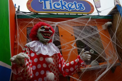 Haunted house prices too scary? Check out all these Halloween deals!