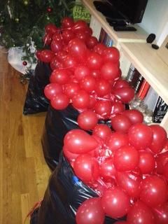 Craigslist freebie of the day: 500 (small) red balloons