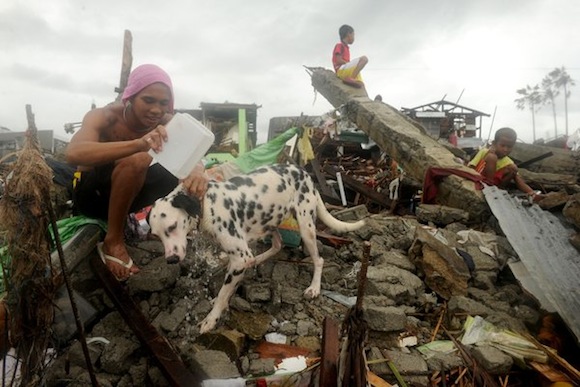 Where to donate money for Typhoon Haiyan relief efforts