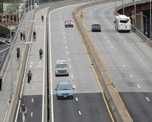 Oh, for the love of: Pulaski Bridge bike lane construction delayed until 2016