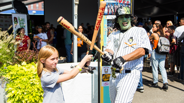 Who says the Baseball Furies aren't child-friendly? Photos by Andy Zou