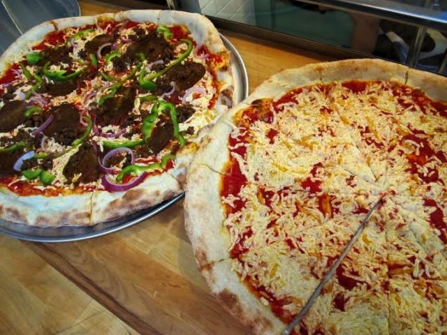 Screamer's is bringing the vegan pizza wars to Greenpoint. 