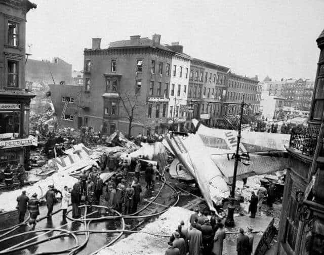 A United plane crashes into Park Slope in December 1960. Photo via New York Daily News