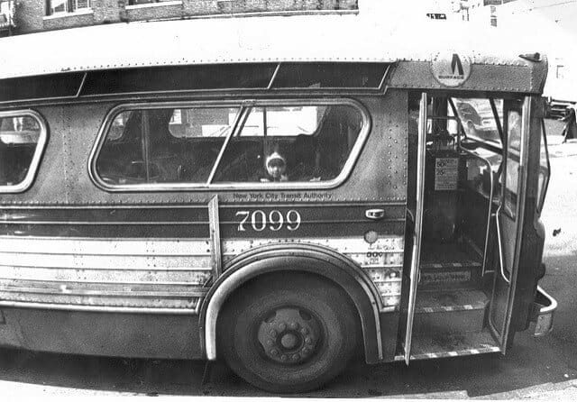 NYC MTA Bus Peering Child 1977 70s - 50 Cent Fare